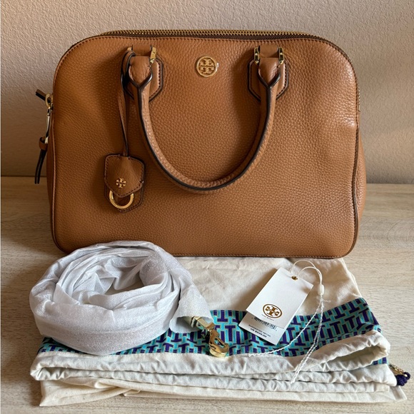 Tory Burch ROBINSON PEBBLED TRIPLE-ZIP SATCHEL